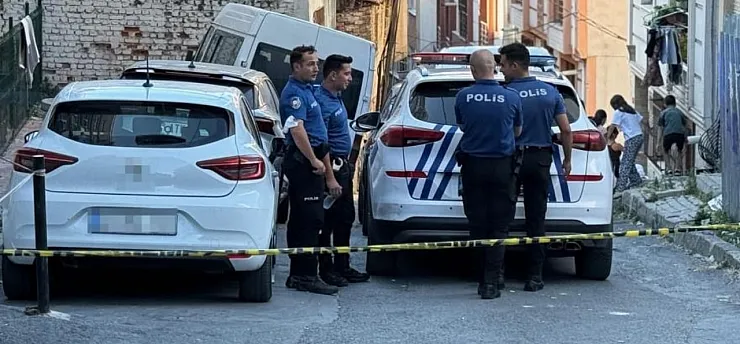 Kötü kokunun geldiği evde 25 yaşındaki genç ölü bulundu