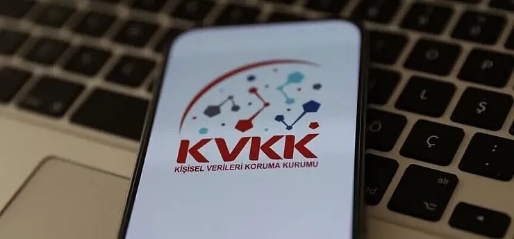 KVKK, uçakta sunulan internet hizmeti için açık rıza istenmesine ceza verdi