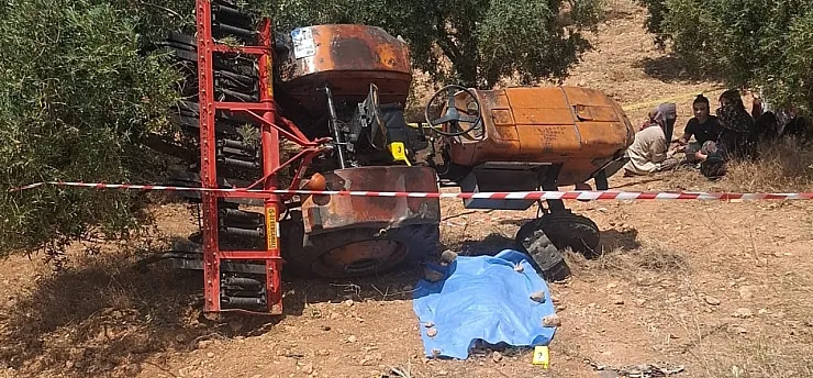 Manisa'da devrilen traktörün sürücüsü öldü