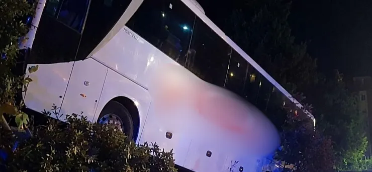 Manisa Kırkağaç'ta Yolcu Otobüsü Devrildi: 18 Kişi Yaralandı