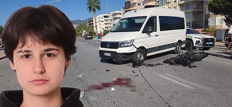 Motosiklet İle Minibüs Çarpıştı: 20 Yaşındaki Üniversite Öğrencisi Hayatını Kaybetti