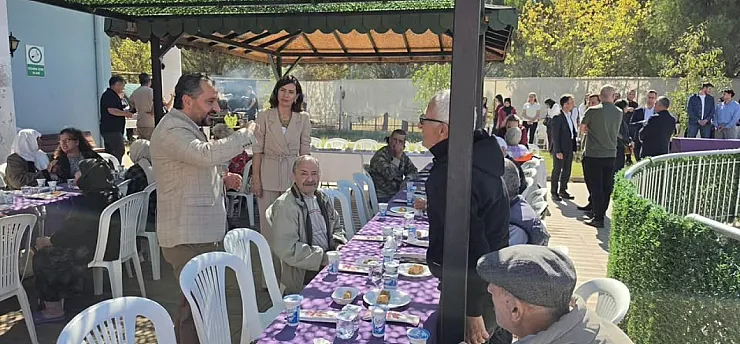 Muğla'da gençler ve huzurevi sakinleri mangal etkinliğinde buluştu