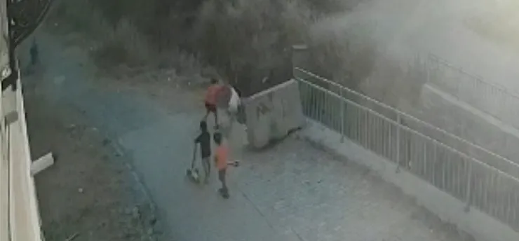 Otizmli 6 yaşındaki Helin Naz yaşıtları tarafından su kanalına itildi