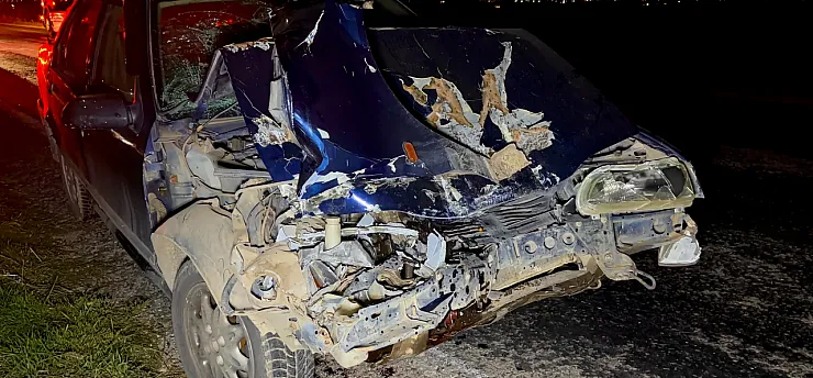 Otomobilin çarptığı patpat 3 metre yükseklikten tarlaya düştü