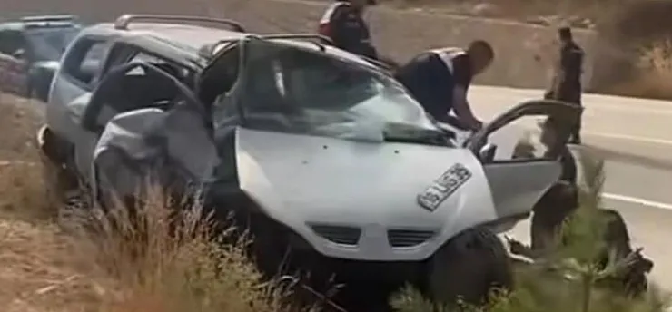 Rahatsızlanan Eşini Hastaneye Götürüyordu: Takla Atan Otomobilde İki Can Gitti