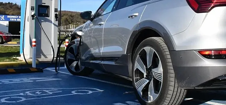 Türkiye yollarındaki elektrikli otomobil sayısı 470 bini geçti