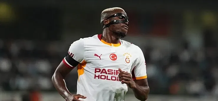 Victor Osimhen, sakatlığı sebebiyle Nijerya Milli Takımı'nın kadrosundan çıkarıldı