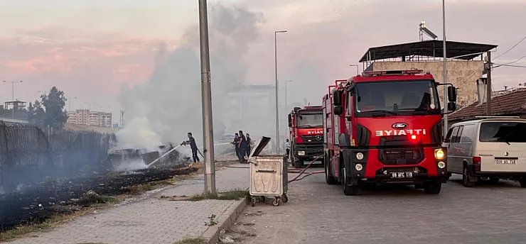 Yerleşim yerlerine yakın bölgede çıkan yangın korkuttu