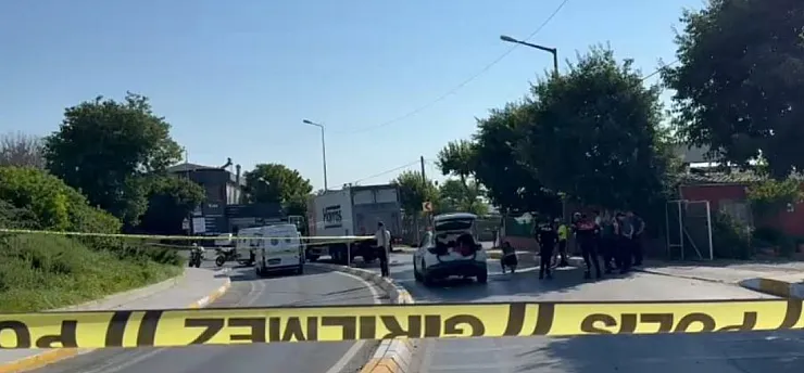Yolun Karşısına Geçmeye Çalışan Kadın Kamyonun Altında Kaldı