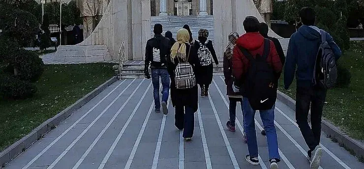 Yükseköğrenim mezunlarının kısa dönem ikamet izni 1 yıl daha uzatılabilecek