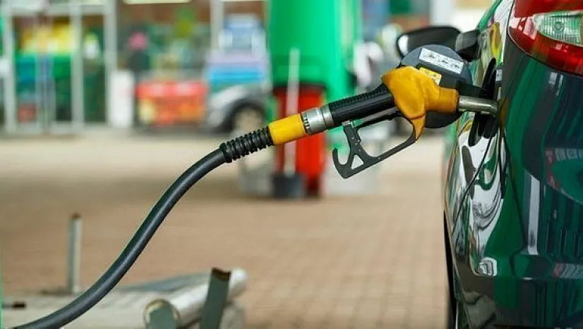 1 Aralık 2023 güncel benzin motorin fiyatları