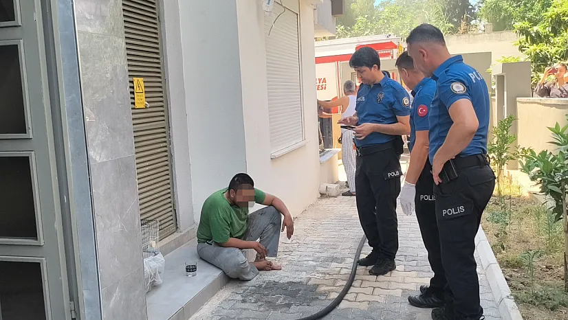 Annesine sinirlendi kendini eve kapatıp yakmaya çalıştı, mahallede korku ve öfke dolu anlar