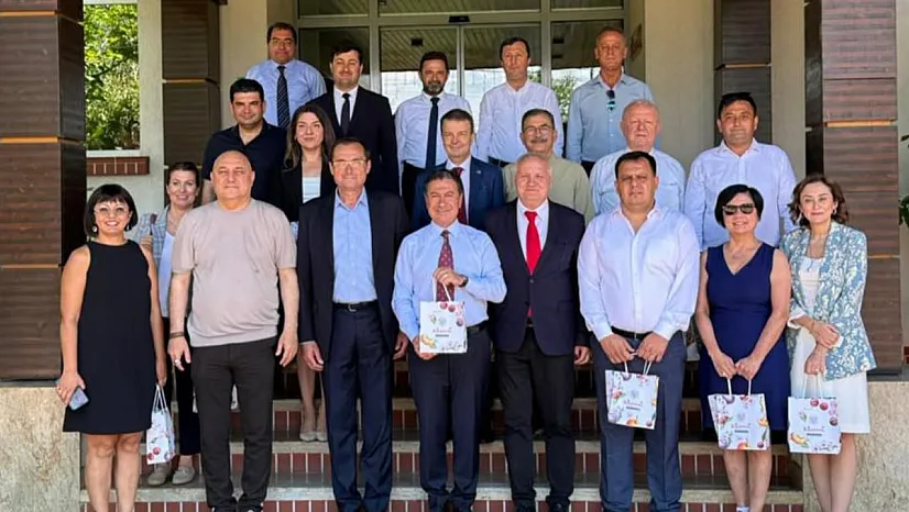 Başkan Aras, Romanya'da Kardeş Kent temaslarında bulundu