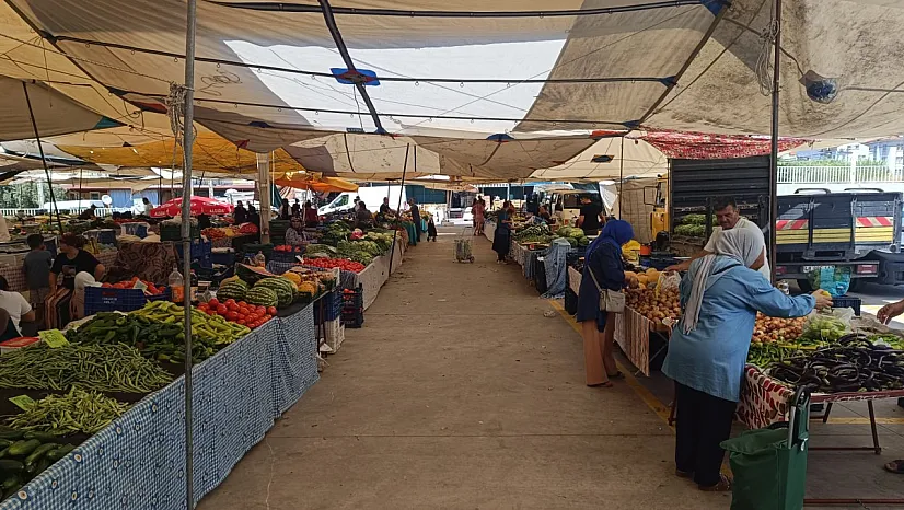 Fethiye'de kavurucu sıcaklar alışverişi akşam saatlerine taşıdı