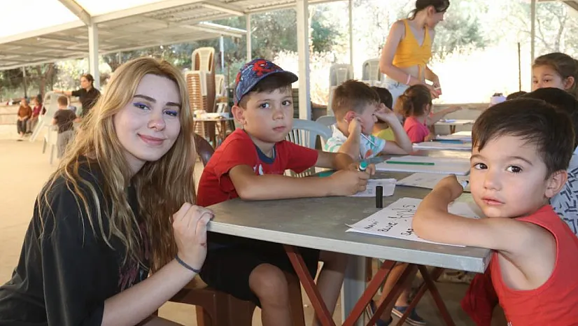 Faralya'daki çocuklar dolu dolu yaz tatili geçiriyor