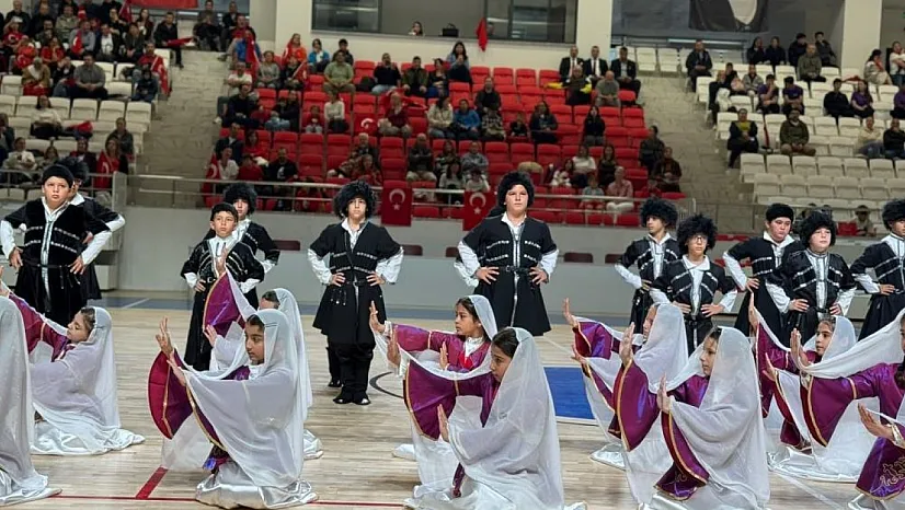 Marmaris'te Cumhuriyet'in 103. yılı coşkusu