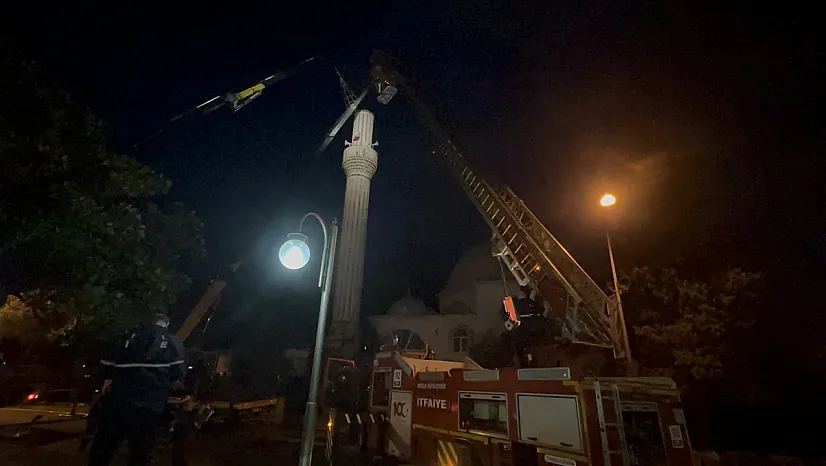 Marmaris'te fırtınada zarar gören minarede çalışma başlatıldı