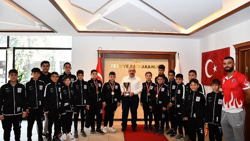 Şampiyon Güreşçilerden Kaymakam Karaman'a Ziyaret