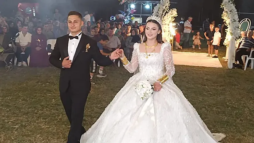 Fethiye'de Aylin Naz ve Durmuş Can'ın mutlu günü