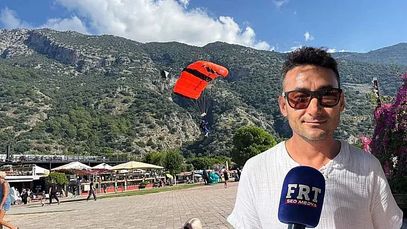Fethiye'de paramotor gösterileri için deneyimli pilotlar gökyüzünde