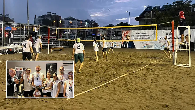 Fethiye'de plaj voleybolunda kupayı 'Ada Sahilleri' kaldırdı