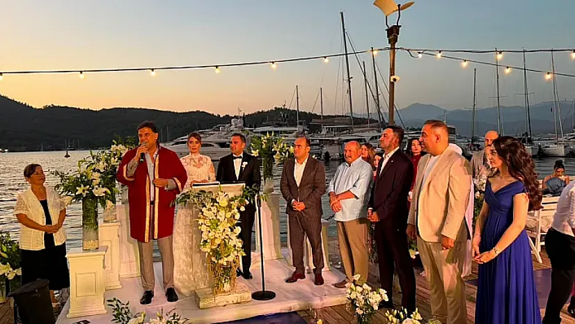 Fethiye'de Tuğçe ve Can çifti dünyaevine girdi