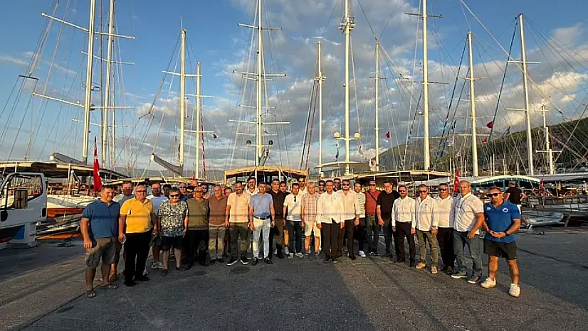 İlkay Tugay seçim öncesi sahaya indi: Fethiye'de üyelerle bir araya geldi