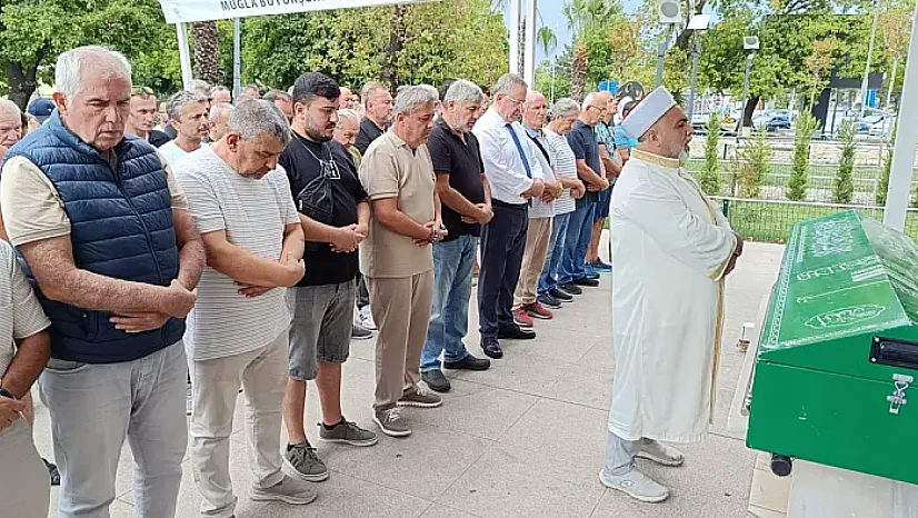Mehmet Şenol Fethiye'de son yolculuğuna uğurlandı