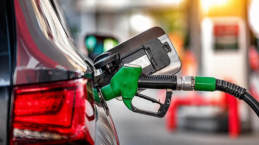 Akaryakıtta 'Eşel Mobil' sona erdi: Yeni ÖTV düzenlemesi başladı