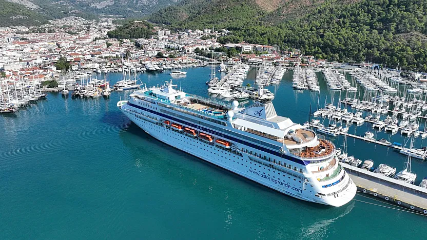 'Astoria Grande' kruvaziyeri Marmaris'e 368 turist getirdi