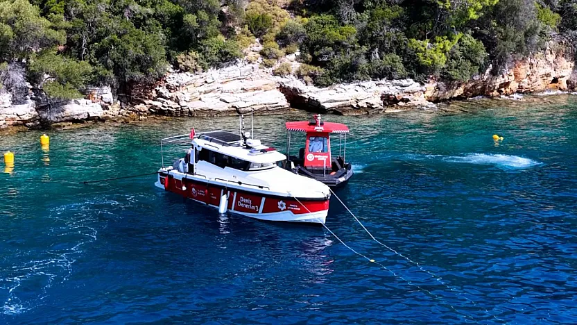 Bakan Kurum Duyurdu: 'Fethiye'de deniz ekosistemini tehdit eden 16,2 milyon metreküp dip çamurunu temizliyoruz'