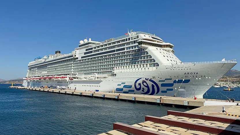 Bodrum'a 'Aroya' kruvaziyeriyle 1489 turist geldi