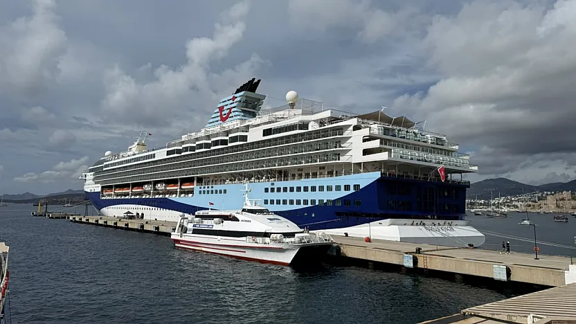 Bodrum'a 'Marella Voyager' kruvaziyeri 1850 turist getirdi