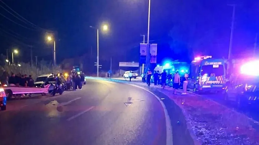 Bodrum'da aydınlatma direğine çarpan motosikletin sürücüsü öldü