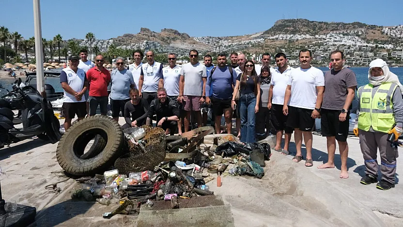 Bodrum'da deniz dibi temizliği yapıldı