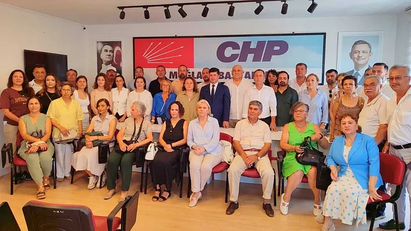 CHP Muğla'da yeni dönem: Nail Kızıl ve Yönetimi 'Özgür Özel İletişim Ofisi'ne geçti