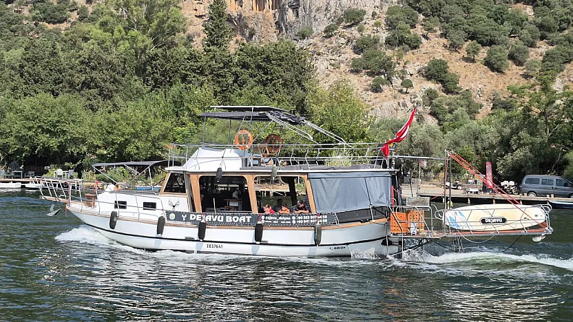 Dalyan Kanalı ve Köyceğiz Gölü'nde teknelere atık denetimi yapıldı
