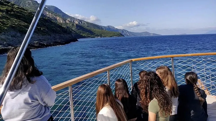 Datça'da lise öğrencileri entegre çevre ve sürdürülebilirlik için denize açıldı