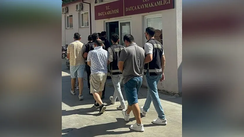Datça'da Yasa Dışı Yollarla Yurt Dışına Kaçmaya Çalışan 9 FETÖ Üyesi Yakalandı