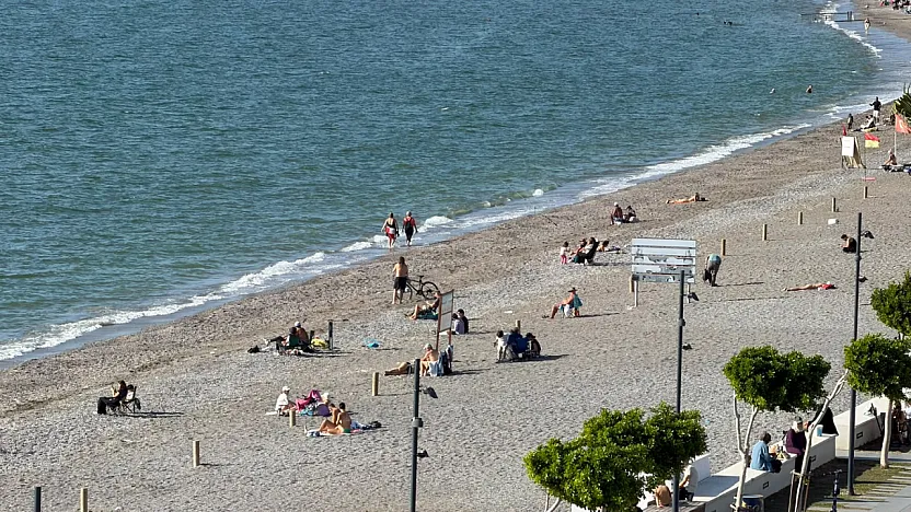 Ekim bitti bitecek, Fethiye'de yaz havası sürüyor
