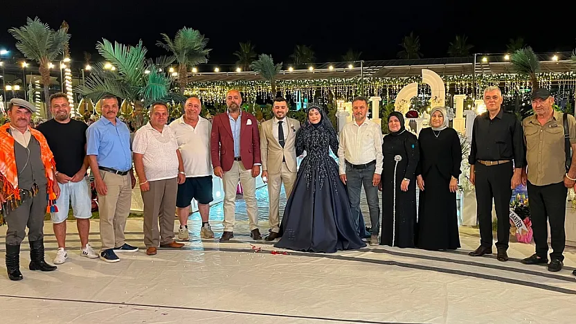 Fatma ve Erkan çiftinin nişan töreni Seydikemer'de gerçekleşti