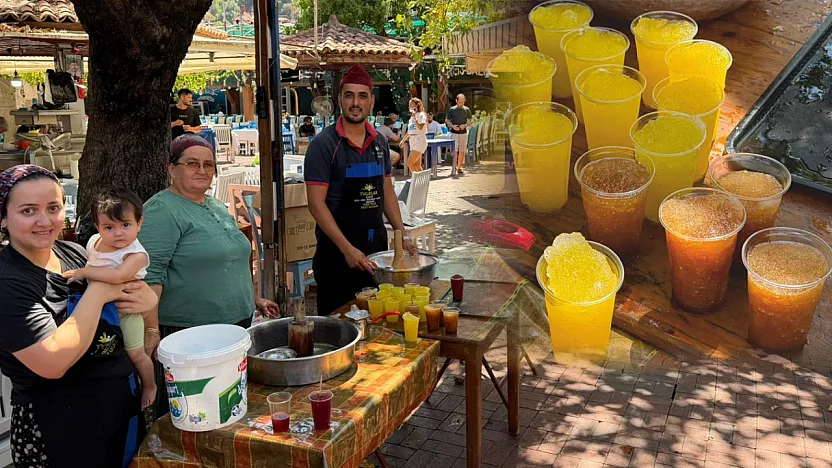 Fethiye Balık Pazarı'nda kar şerbeti ikramı