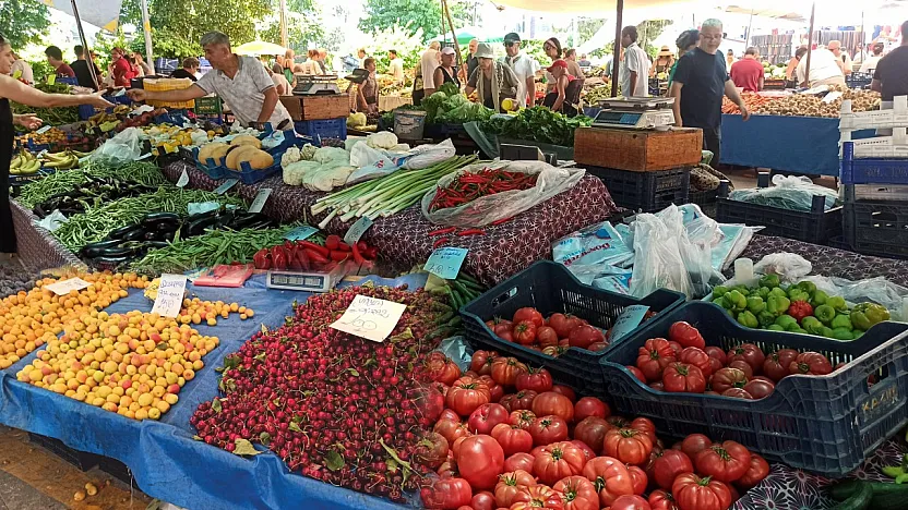 Fethiye Çalış Pazarı'nda Sebze ve Meyve Fiyatları Belli Oldu