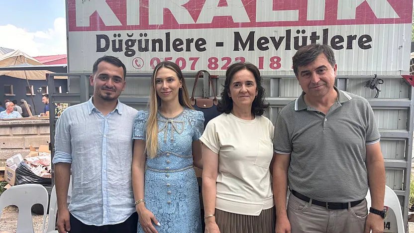 Fethiye'de Emine ve Buğra Çiftinin Düğün Yemeği Yoğun Katılımla Gerçekleşti