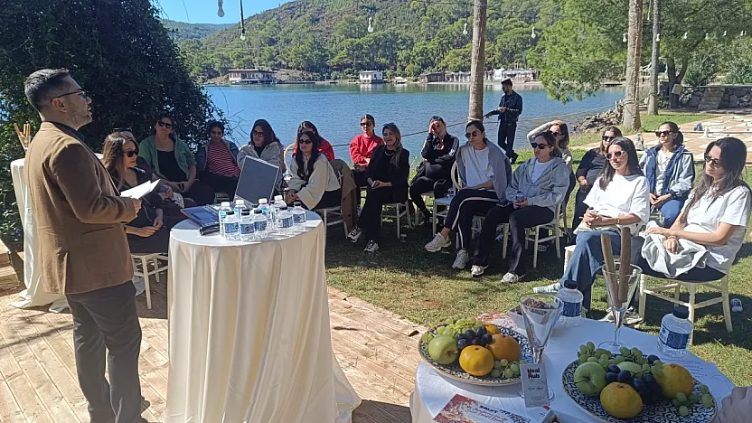 Fethiye'de Gebe Buluşması: Anne Adayları Doğuma Uzmanlarla Hazırlandı