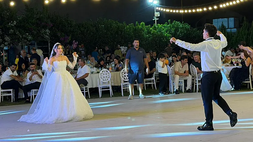 Fethiye'de İsmet Çatal ve Merve Yanık çifti dünyaevine girdi