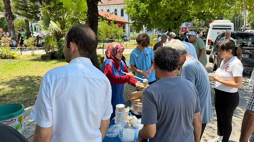 Fethiye'de Muharrem Ayı bereketi: Yeni Camii'nde aşure hayrı yapıldı