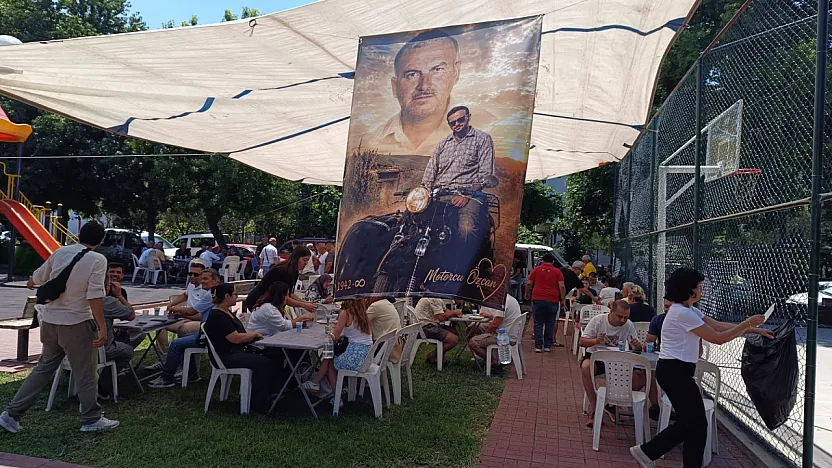 Fethiye'de Özcan Kıvrak 22. ölüm yılında lokma hayrı ile anıldı