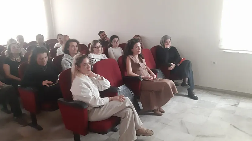Fethiye'de sosyal hizmet personeline afet farkındalık eğitimi