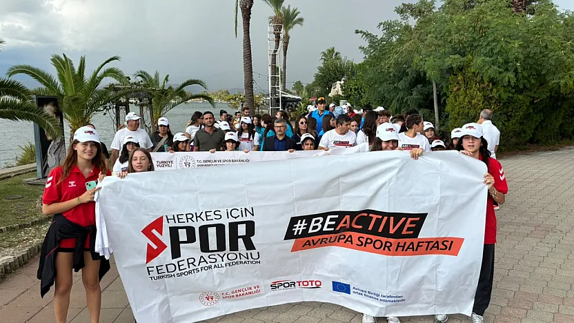 Fethiye'de spor ve hareket için hep birlikte yürüdüler